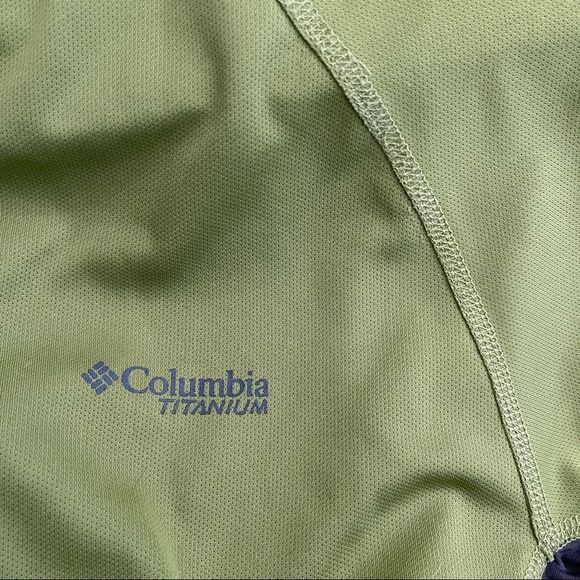 Columbia Titanium Green & Gray Short Sleeve Athletic Sports Comfy Shirt - Picture 6 of 7